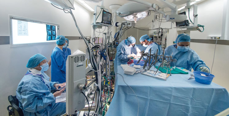 Une première au Maroc: L’hôpital Arrazi de Marrakech se dote d’un microscope opératoire à fluorescence