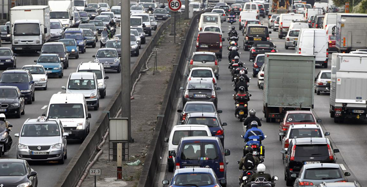 France : Les automobilistes payent des vignettes antipollution