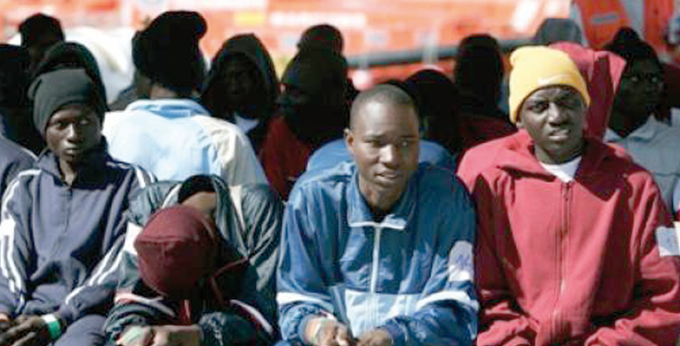 Une embarcation de migrants subsahariens en difficulté secourue au large de Dakhla