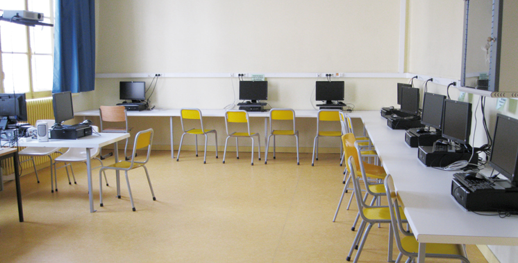 Partenariat Education nationale-industrie : Mise en place de solutions informatiques mutualisées