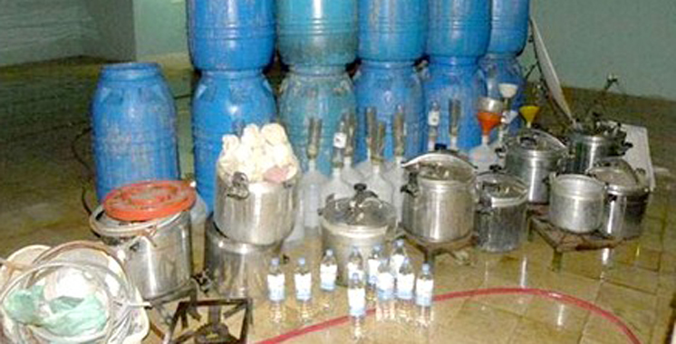 Marrakech : Saisie de 330 litres d’eau-de-vie et arrestation de 8 personnes