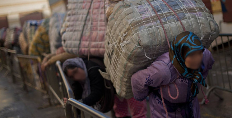 Fès : 2 personnes arrêtées après la saisie de 2 tonnes de marchandises de contrebande