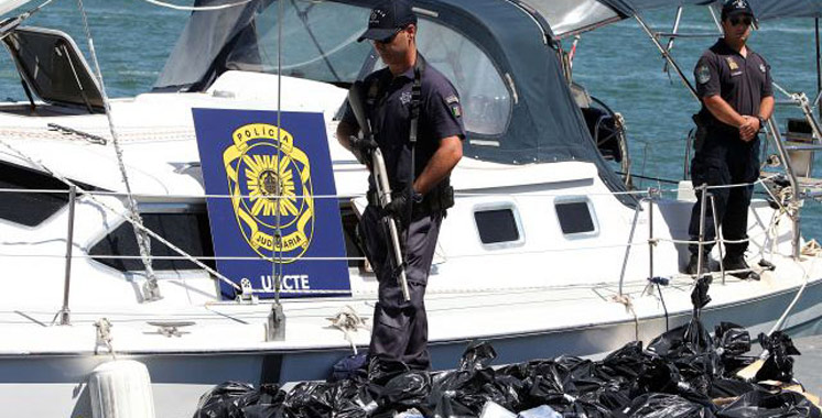 Un bateau à la dérive avec plus de 440 kg de haschich au large du Portugal