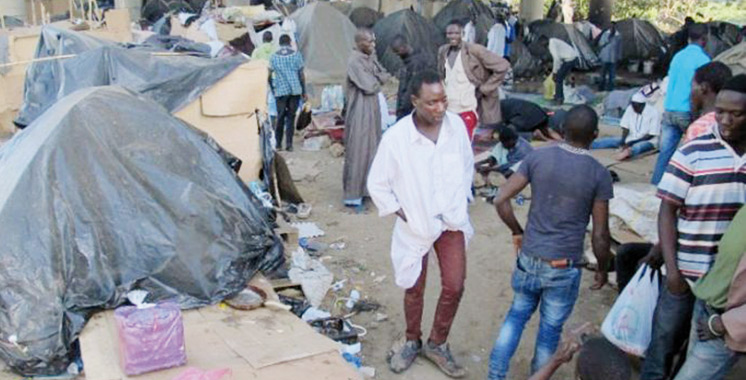 Migrants : Les propos d’un haut responsable algérien provoquent stupeur et indignation