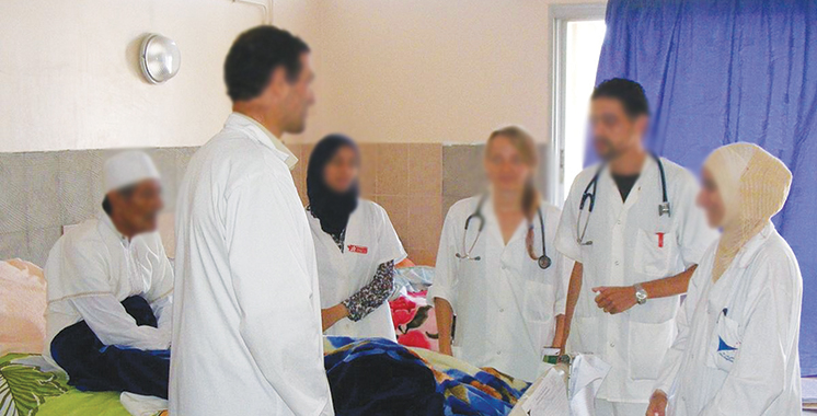 Seulement 7,3 médecins et 9,2 infirmiers pour 10.000 habitants en 2017