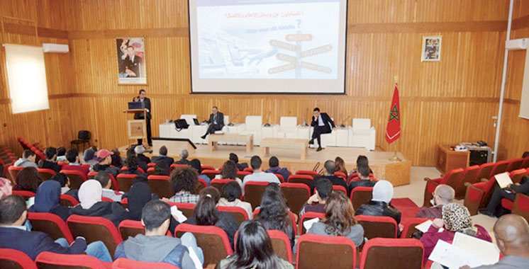 En mode conférencier à l’université: Jamal Eddine Naji éclaire sur le passage à l’autorégulation