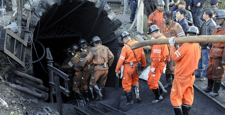 Explosion dans une mine en Chine: les 23 mineurs piégés secourus