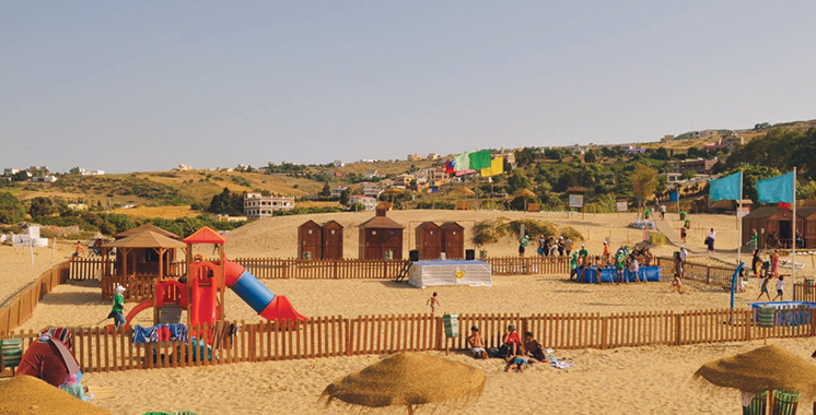 Grâce à l’engagement d’APM Terminals Tangier : La plage de Oued Alian labellisée «Pavillon bleu» pour la 3ème année d’affilée