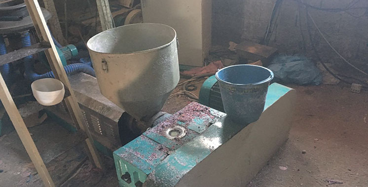 Un atelier clandestin de fabrication de sacs en plastique démantelé