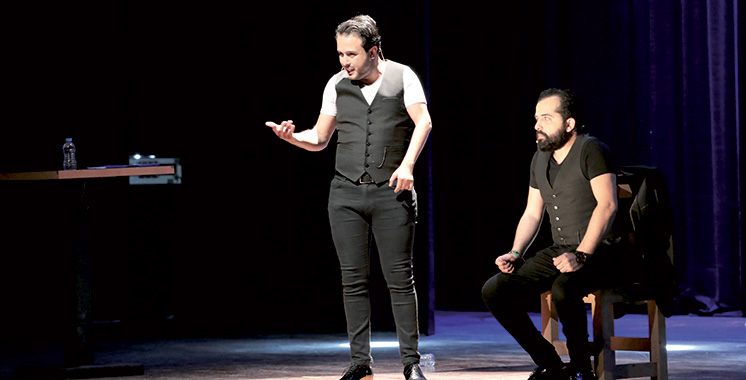Spectacle du duo «Les Inqualifiables» au festival Aji Thdem : Une improvisation réussie en prélude d’un texte bien enchaîné