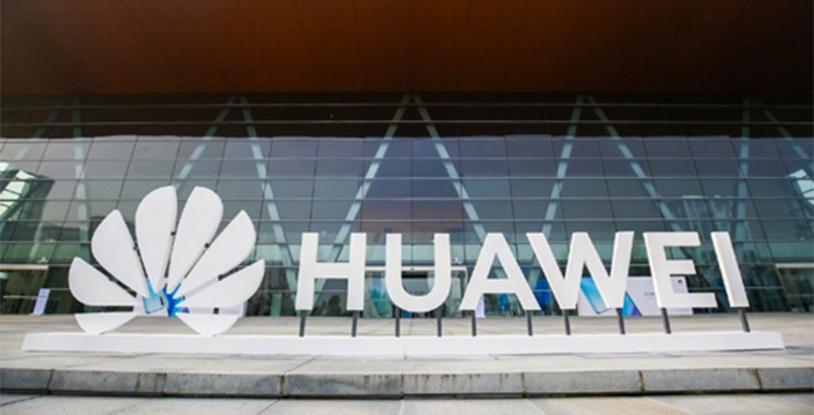 Huawei Y9s sort au grand public