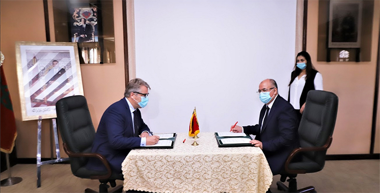 Réduction des GES dans le secteur des transports: Signature du contrat d’exécution du projet de coopération TraCS Maroc