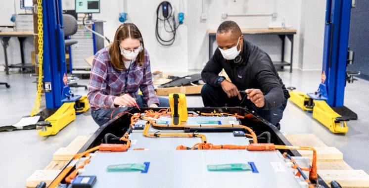 Ford accélère la R&D sur les batteries
