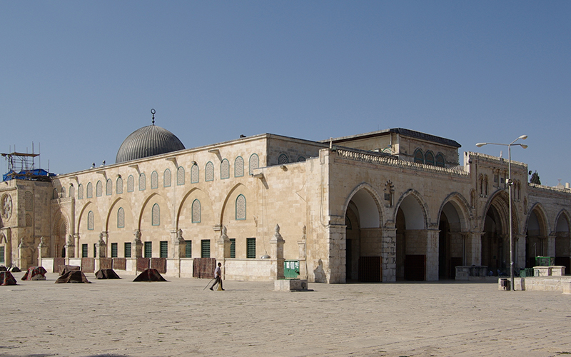 La mosquée Al Aqsa prise d’assaut par des colons juifs