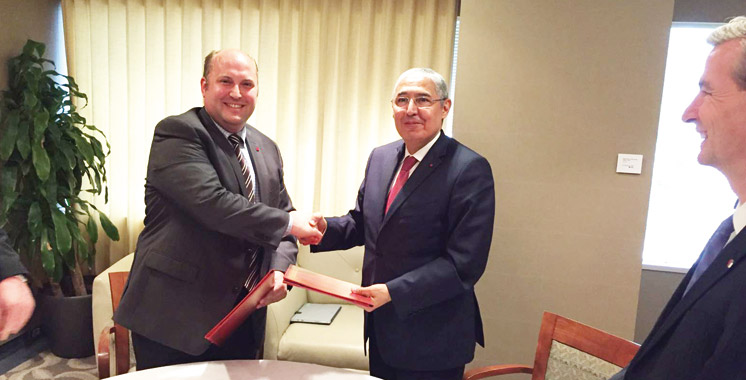 Attijariwafa bank signe à Montréal deux accords de partenariat