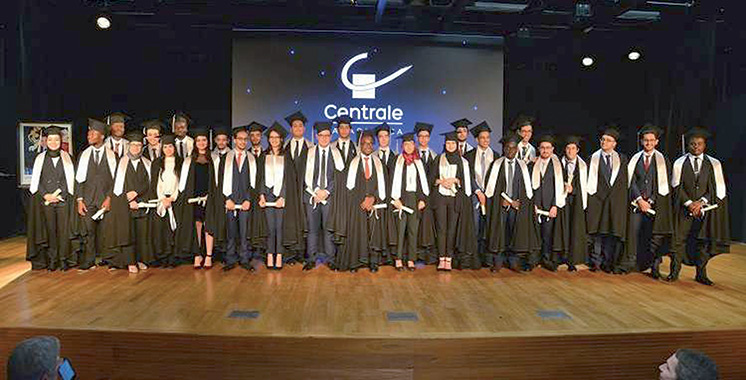 L’ECC célèbre la remise des diplômes de sa première promotion d’ingénieurs