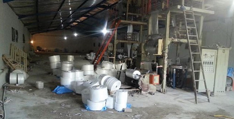 Mohammedia : Démantèlement d’un atelier clandestin de fabrication de sacs en plastique interdits