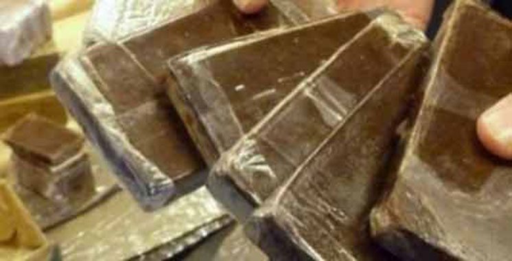 Guelmim : Saisie de plus de 2 tonnes de chira et arrestation de 5 trafiquants de drogue