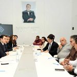 Le ministre azerbaïdjanais de la Culture, Adil Karimli, lors d’une rencontre avec les journalistes marocains