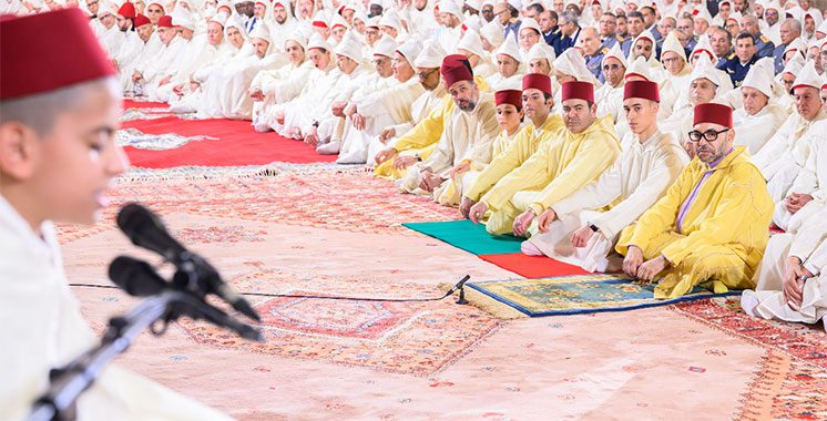 En commémoration de Laylat Al-Qadr bénie: SM le Roi, Amir Al-Mouminine ...