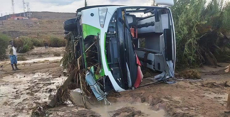 Autocar emporté par les crues à Oued Tata : 10 morts et 7 portés disparus, selon un bilan actualisé