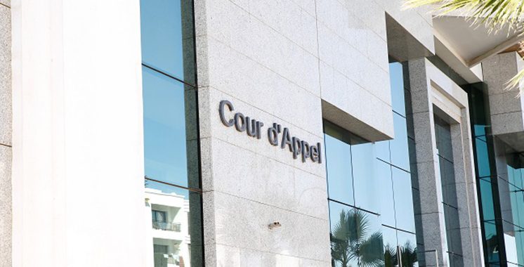 Un duo tente de tuer  un gendarme à Agadir