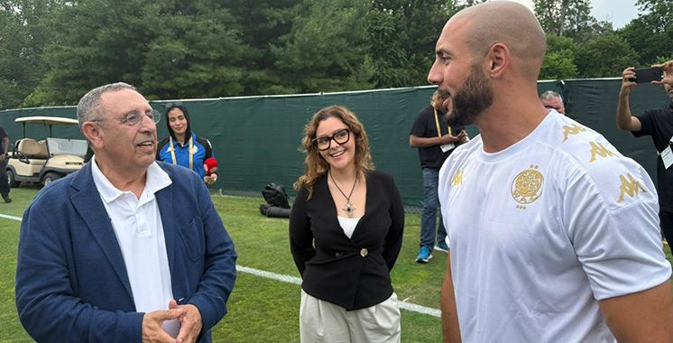 Youssef Amrani rend visite au WAC en camp d’entraînement aux États-Unis